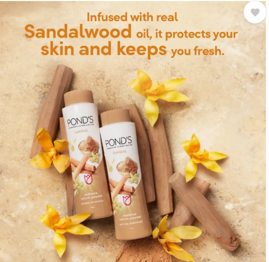 పాండ్స్ శాండల్ రేడియన్స్ టాల్కమ్ పౌడర్ నేచురల్ సన్‌స్క్రీన్ యొక్క చిత్రం