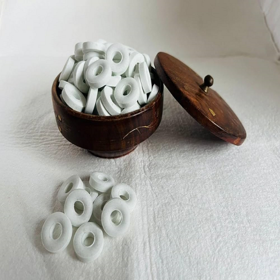 వైట్ హార్డ్ ప్రెస్డ్ పోలో మింట్ క్యాండీ, ప్యాకేజింగ్ రకం: ప్లాస్టిక్ జార్ (140గ్రా) యొక్క చిత్రం