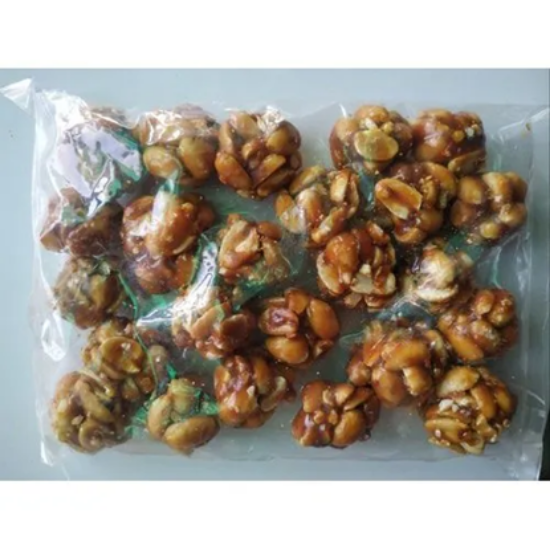 శనగ లడ్డు/ పల్లి ఉండలు / బెల్లం వేరుసెనగ పప్పు ఉండలు యొక్క చిత్రం