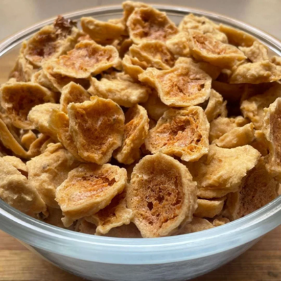 చేతితో తయారు చేసిన సాంప్రదాయ  గుమ్మడి వడియాలు – క్రిస్పీ & టేస్టీ హోమ్‌మేడ్ డిలైట్స్ (200gm) కోసం అసలైన ఎండబెట్టిన గుమ్మడికాయ వడలు యొక్క చిత్రం