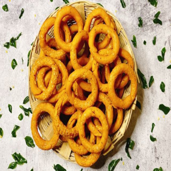 సాంప్రదాయిక చేతితో తయారు చేసిన పెసర చెకోడి – కరకరలాడే & క్రంచీ మూంగ్ దాల్ రింగ్ మురుక్కు కోసం ఇంటిలో తయారు చేసిన రుచి (200gm) యొక్క చిత్రం