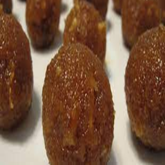 కొబ్బరి ఉండ – నెయ్యితో సాంప్రదాయ కొబ్బరి బెల్లం లడ్డూలు | ఫైబర్ & శక్తితో సమృద్ధిగా ఉండే అసలైన ఇంట్లో తయారుచేసిన స్వీట్ బాల్స్ (250 గ్రాములు) యొక్క చిత్రం