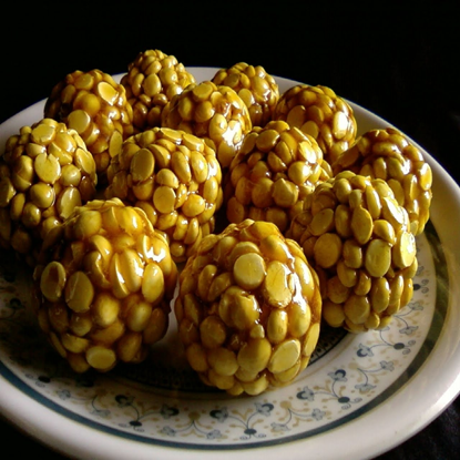 ఆంధ్ర సంప్రదాయ పప్పుండలు (250gm) – ప్రోటీన్ సమృద్ధిగా ఉండే పప్పు లడ్డూలు, బెల్లం మరియు నెయ్యితో శక్తి, ఆరోగ్యం మరియు రుచికరమైన అల్పాహారం కోసం యొక్క చిత్రం