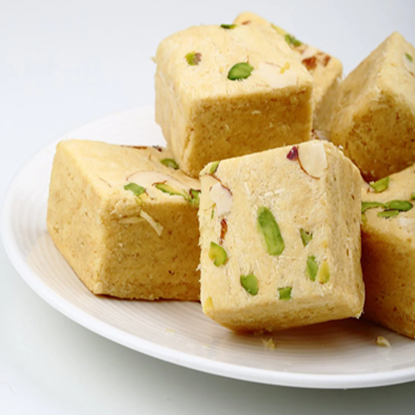 పిస్తా పపిడీ – సంప్రదాయ భారతీయ పలుచటి తీపి స్వీట్ (200gm) నెయ్యి, యాలకులు & పిస్తాలతో ప్రత్యేక రుచి యొక్క చిత్రం