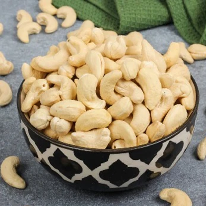 ప్రిమియం మొత్తం జీడి పప్పు – రుచికరమైన, క్రంచీగా ఉండే సహజమైన డ్రై ఫ్రూట్స్ యొక్క చిత్రం