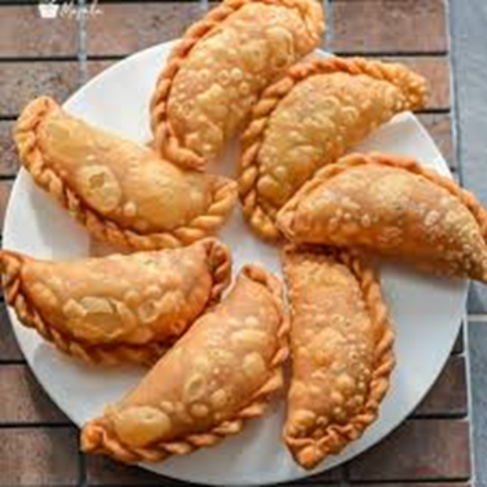 సాంప్రదాయ దక్షిణ భారతీయ కజ్జికాయలు – కొబ్బరి, బెల్లం & డ్రై ఫ్రూట్స్‌తో నిండిన క్రిస్పీ స్వీట్ (200గ్రా) యొక్క చిత్రం