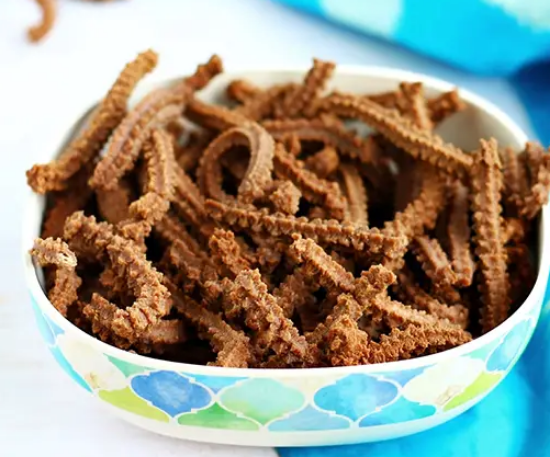 క్రిస్పీ రాగి మురుకులు – సాంప్రదాయ దక్షిణ భారతీయ మిల్లెట్ స్నాక్, అసలైన హోమ్‌మేడ్ రుచితో (200గ్రా) యొక్క చిత్రం