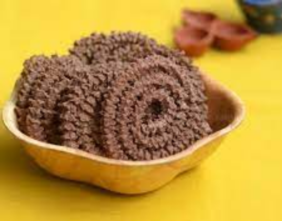 క్రిస్పీ రాగి మురుకులు – సాంప్రదాయ దక్షిణ భారతీయ మిల్లెట్ స్నాక్, అసలైన హోమ్‌మేడ్ రుచితో (200గ్రా) యొక్క చిత్రం