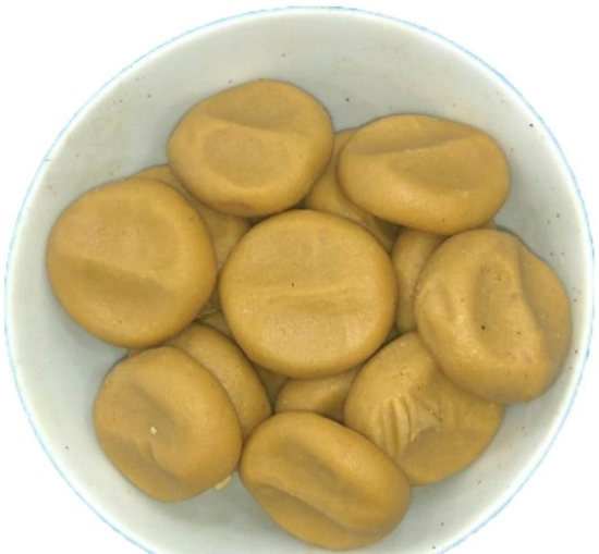 బ్రౌన్ కోవా - సాంప్రదాయ రిచ్ & క్రీమీ కారామెలైజ్డ్ మిల్క్ స్వీట్ (250 గ్రాములు) స్వచ్ఛమైన పాలు & సహజ పదార్థాలతో తయారు చేయబడింది. యొక్క చిత్రం