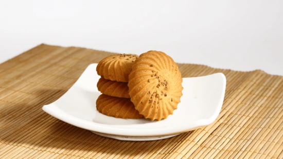 వామ్ బిస్కట్ – క్రిస్పీ & సుగంధ అజ్వైన్-ఇన్ఫ్యూజ్డ్ బిస్కెట్లు (200gm) సాంప్రదాయ ఇంట్లో తయారుచేసిన రుచితో యొక్క చిత్రం