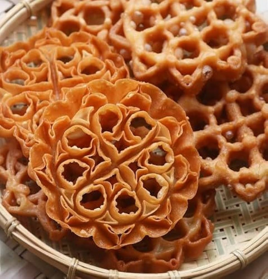 గులాబీలు స్నాక్స్ – 150 గ్రాములు | సంప్రదాయ క్రిస్పీ స్నాక్ యొక్క చిత్రం