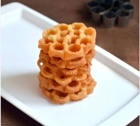 గులాబీలు స్నాక్స్ – 150 గ్రాములు | సంప్రదాయ క్రిస్పీ స్నాక్ యొక్క చిత్రం