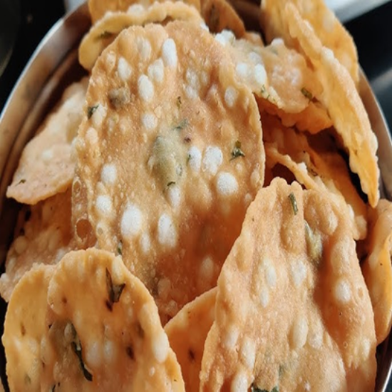 సగ్గు బియ్యం చెక్కలు - సగ్గు & సాంప్రదాయ ఇంటిలో తయారు చేసిన రుచితో తయారు చేయబడిన క్రిస్పీ సౌత్ ఇండియన్ రైస్ క్రాకర్స్ (250gm) యొక్క చిత్రం