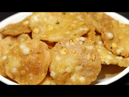 సగ్గు బియ్యం చెక్కలు - సగ్గు & సాంప్రదాయ ఇంటిలో తయారు చేసిన రుచితో తయారు చేయబడిన క్రిస్పీ సౌత్ ఇండియన్ రైస్ క్రాకర్స్ (250gm) యొక్క చిత్రం
