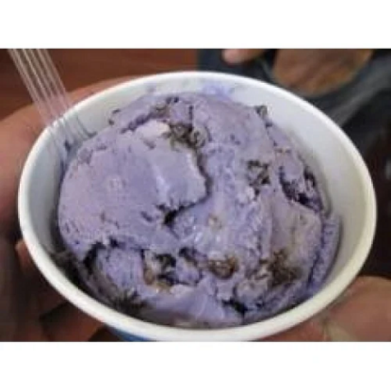 నల్ల ఎండుద్రాక్ష అలల ఐస్ క్రీం యొక్క చిత్రం